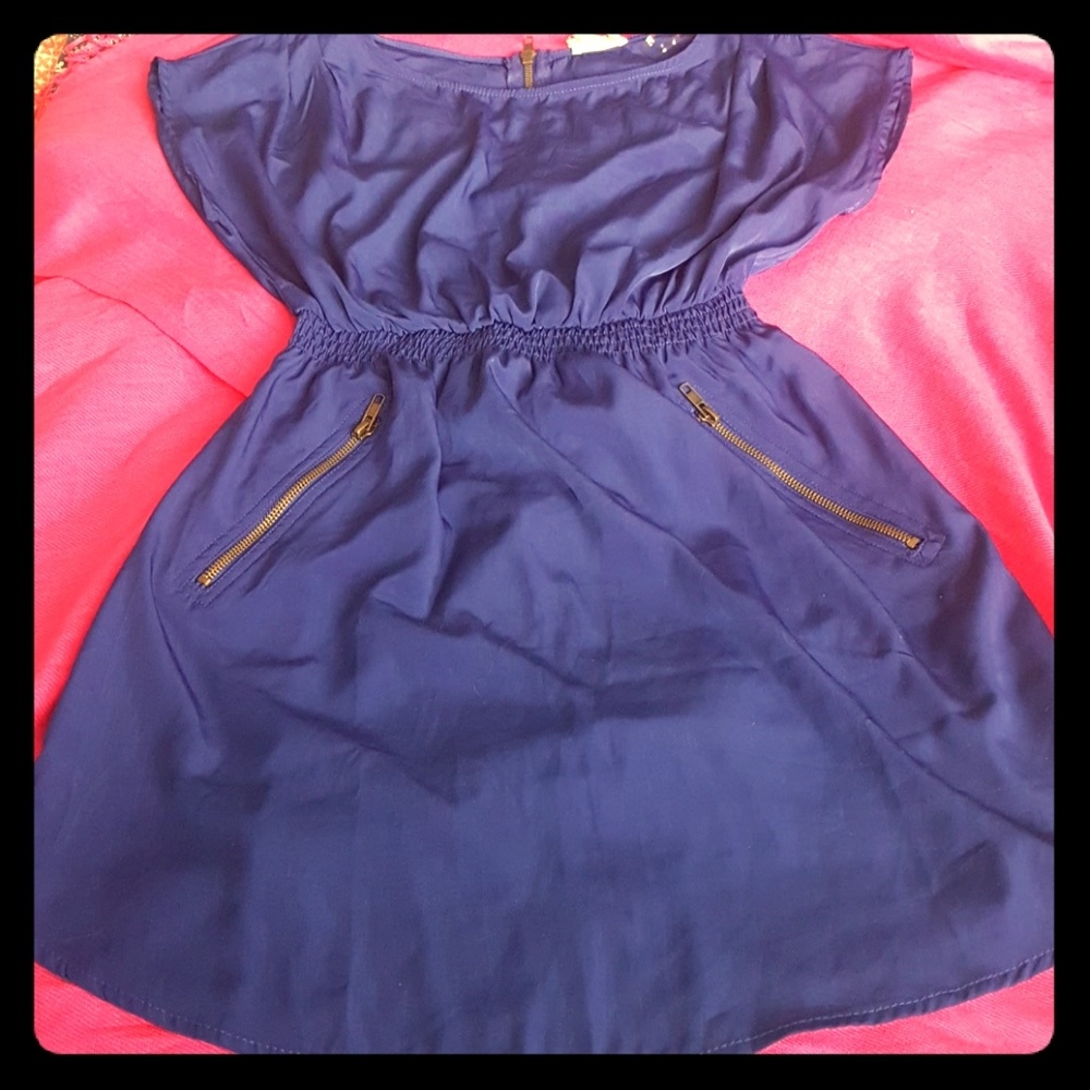 Cut off sleeve dress